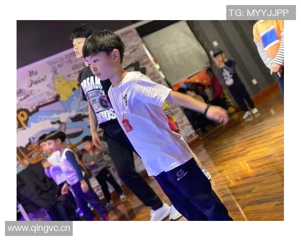 杭州街舞队在全国街舞排行榜中荣登第十名展现实力与风采